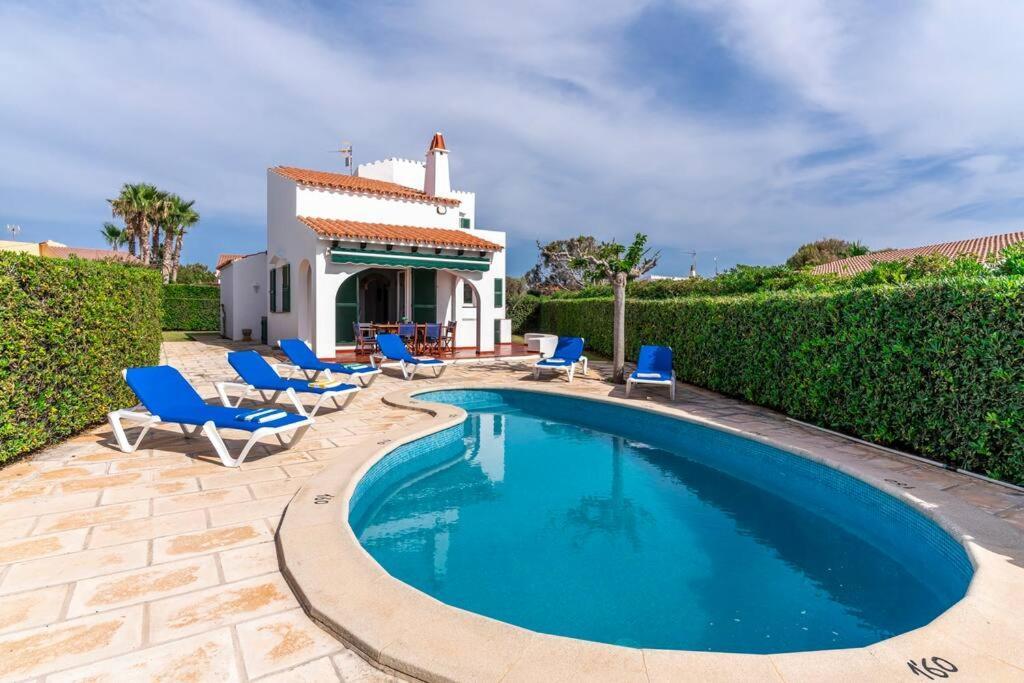 Menorcan Villa, Seaviews, Private Pool & Lush Yard Villa Cala 'n Bosch